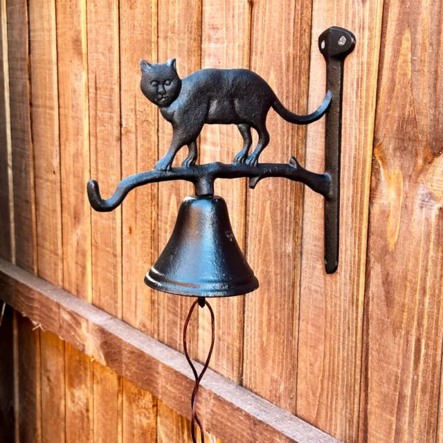 Campana per porta gatto antica ghisa animale pesante montata a parete decorazione a battente campagna