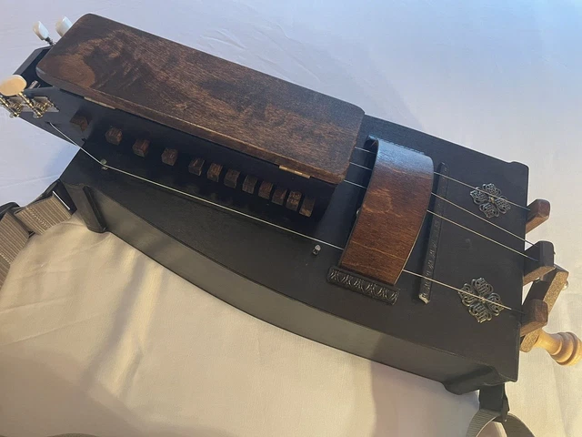 2 Tone Hurdy Gurdy 2