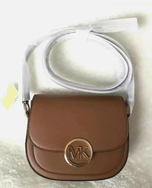 Michael Kors Size 11.5H x 15W x 5.5D White Purse – Pass It On! Boutique