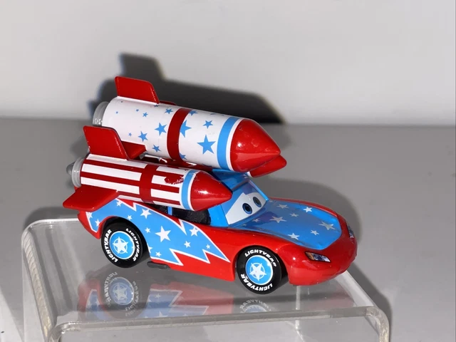 DISNEY PIXAR CARS Toon Burnt Lightning Mcqueen Rescue Squad Mater £19. ...