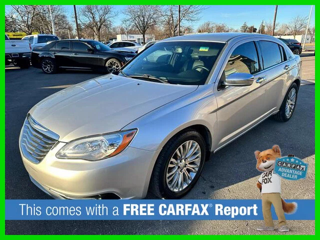 2012 Chrysler 200 Series Limited Sedan 4D