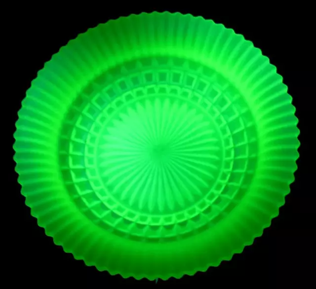 Stunning Art Deco Sowerby Frosted Uranium Green Glass Fruit Bowl Dish