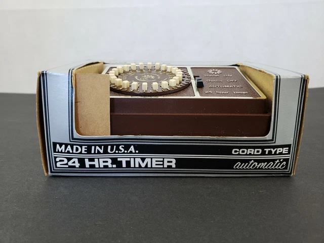 Vintage KMC Push Button Programmable 24 Hour Timer Automatic Cord Type NOS New 2