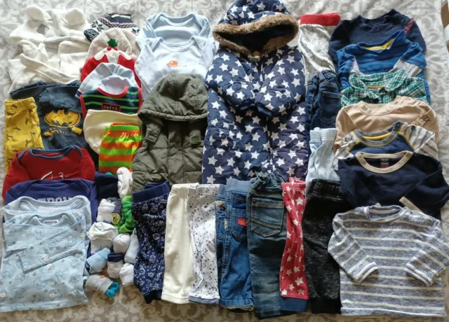 Enorme pacchetto di vestiti per ragazzo 3-6 mesi Next M&S TU George ecc. - oltre 40 articoli