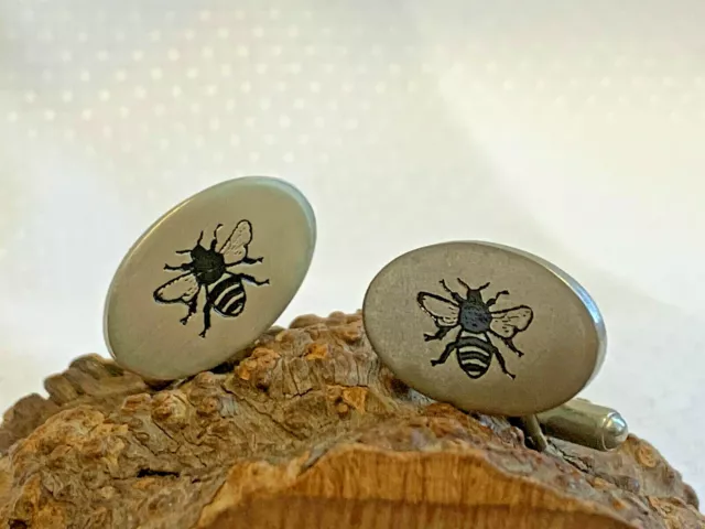 Oval Silvertone & Black Bee Cufflinks Mens Clothing Suit Accessory Insect Toggle