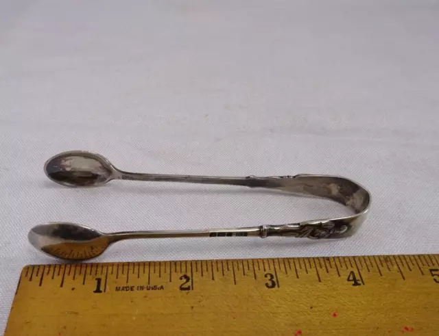 HALLMARKED SILVER SUGAR SERVING TONGS 20g TARNISHED VINTAGE SCHOLAR SORCERER FIG