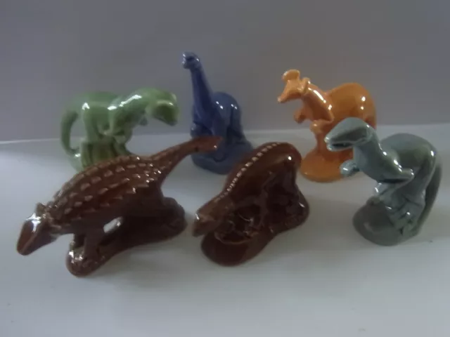 Wade WHIMSIE FULL SET OF DINOSAURS IDEAL CHRISTMAS PRESENT