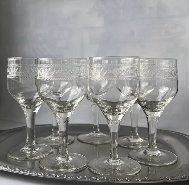 7 Antik Saint Louis -Baccarat Portwein-/Weingläser guillochiert um 1880-1900