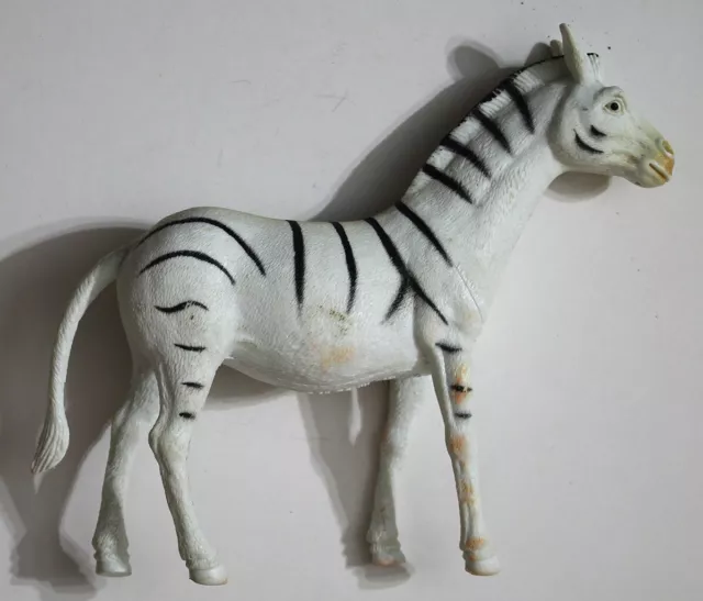 Plastic Zebra 2013 7 Inch Head to Tail 5 Inch Tall