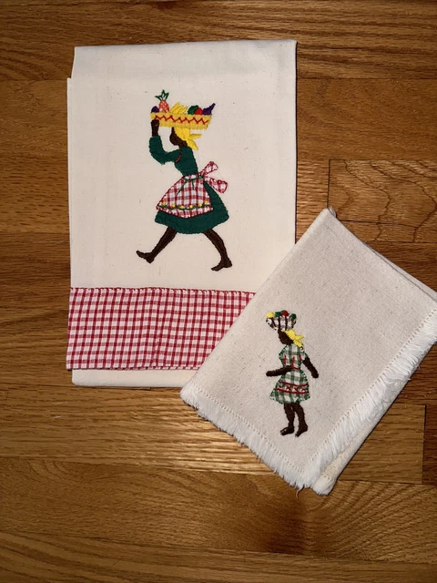 Vintage Hand Embroidered & Appliqued Kitchen Towel Bread Cloth Vintage Hand Embroidered & Appliqued Kitchen Towel Bread Cloth