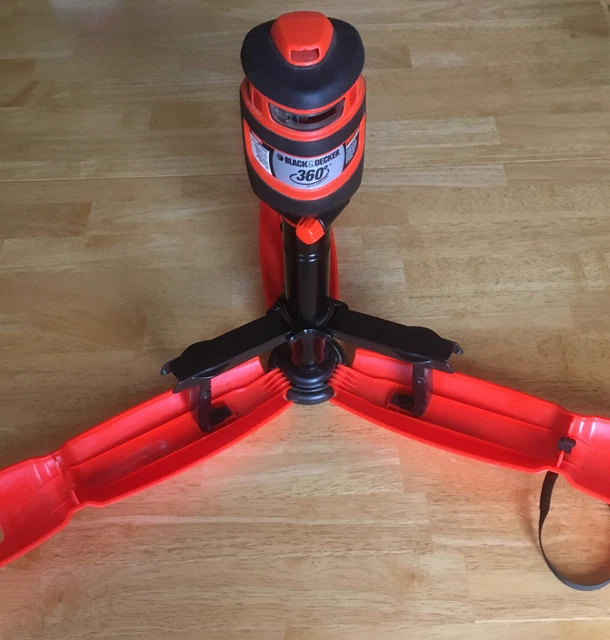 BLACK DECKER Bullseye 360 Degree Auto Laser Level BDL300S Tripod