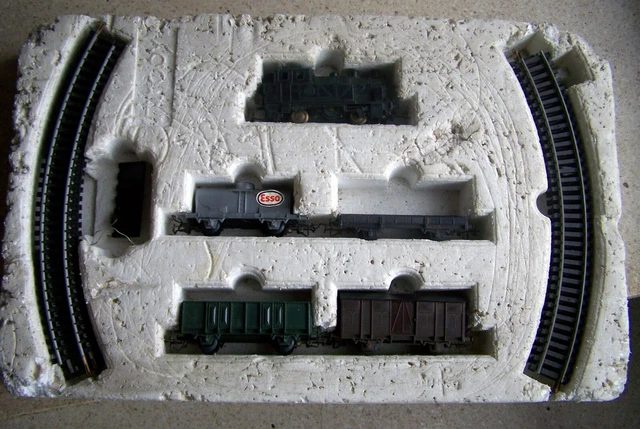 TRAIN ELECTRIQUE HO LOCO 68000 + 4 WAGONS VOYAGEURS + TRANSFORMATEUR TROBY