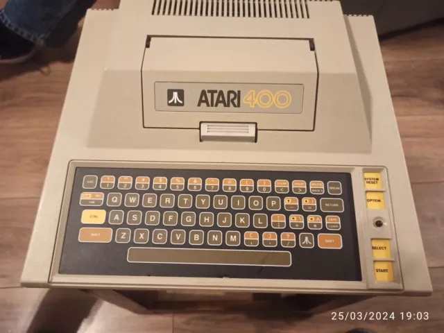 Working Atari 400 Computer