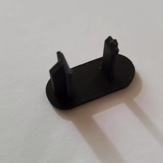 Ford fiesta rear parcel shelf clip deals