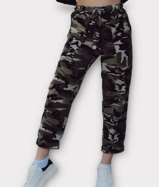 Bailey 44 Women’s Pants Size Small Camo Camouflage Predatory Pant Crop NWT
