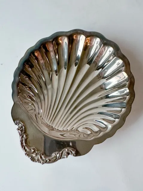 Oneida Silversmiths Silver Plated Clam Shell Nut Candy Dish Small Serving Plate