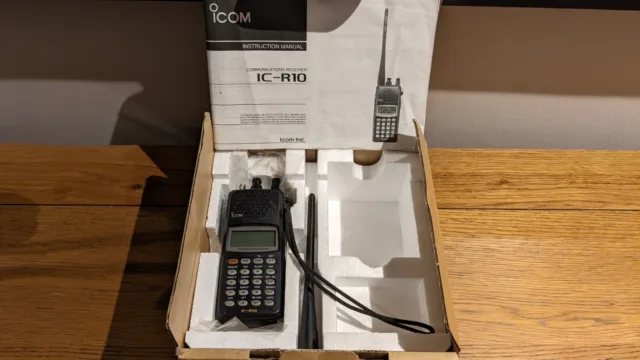 ICOM IC-R10 HAND HELD SCANNER RADIO RECEIVER, ALL MODE Boxed + Instructions*VGC*