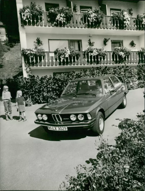 BMW 320 - Vintage Photograph 2915030