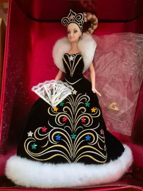 2006 Holiday Barbie Collector Puppe designed by Bob Mackie / Mattel J0949, NrfB