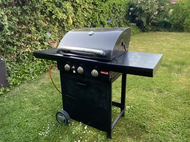 Gasgrill Barbecook Manua 2, gebraucht, 3-flammig, Piezozündung,mit Druckminderer