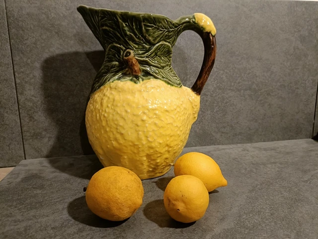 Je cherche un grand plat de service Rice en forme de citron jaune vif