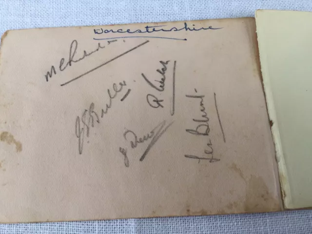 Cricketers Autographs Worcestershire And Derbyshire Circa 1940s