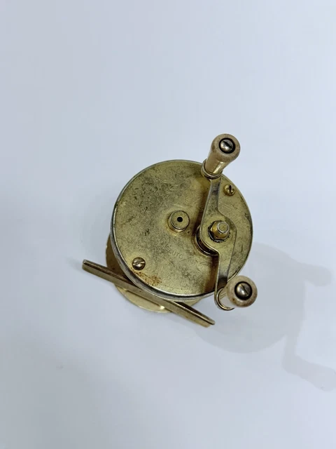 VINTAGE WESTERN AUTO Revelation V7343 Fishing Reel Made in USA