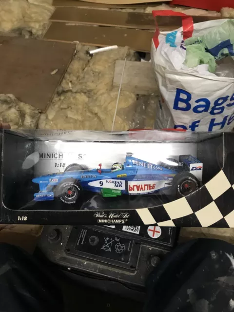 Minichamps 1/18 Scale - Benetton Formula 1 Showcar '99 Fisichella