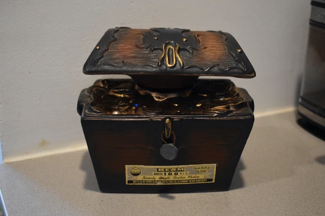 Jim Beam 100 Months Old Treasure Chest Bourbon Whiskey Liquor Bottle Empty RARE