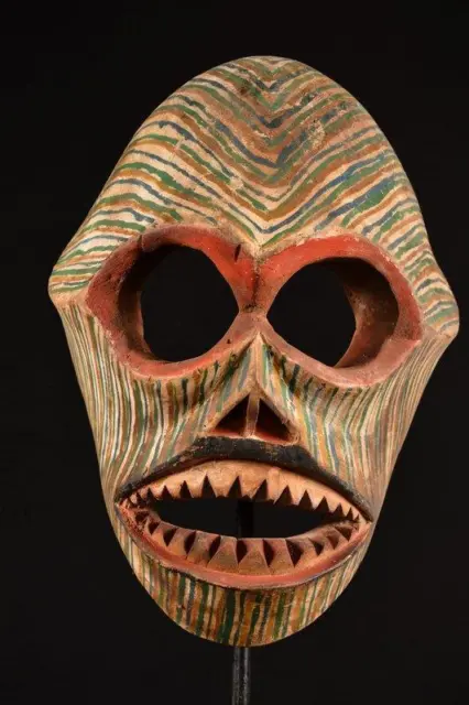 19822 An Authentic African Bakongo Mask DR Congo