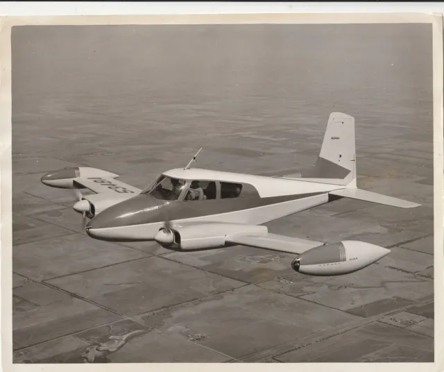 CESSNA 310B Plane - Vintage 10 x 8" Photo (The Songbird, 5348A)