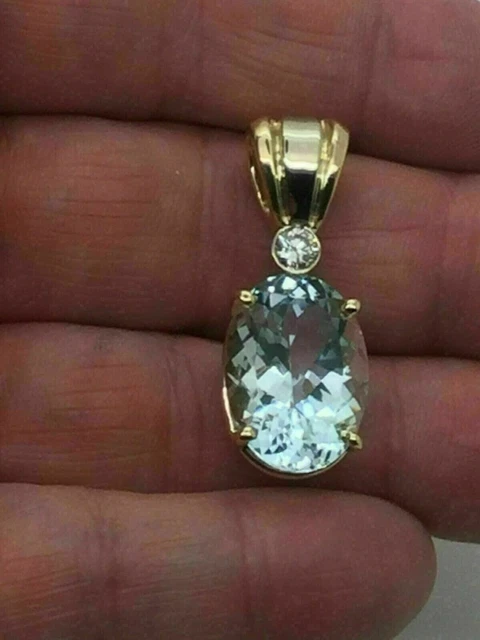 4 Ct Oval Cut Simulated Aquamarine Women's Pendent 14k Yellow Gold Plated