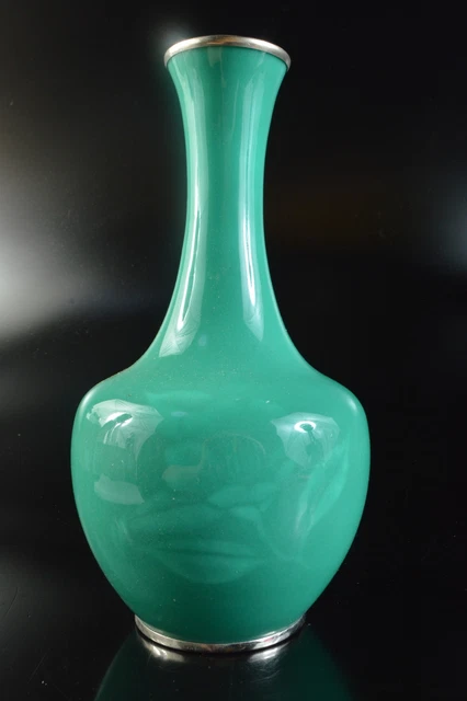 M2691: Japanese Metal Cloisonne-ware FLOWER BUD VASE/craned neck Tamura made M2691: Japanese Metal Cloisonne-ware FLOWER BUD VASE/craned neck Tamura made