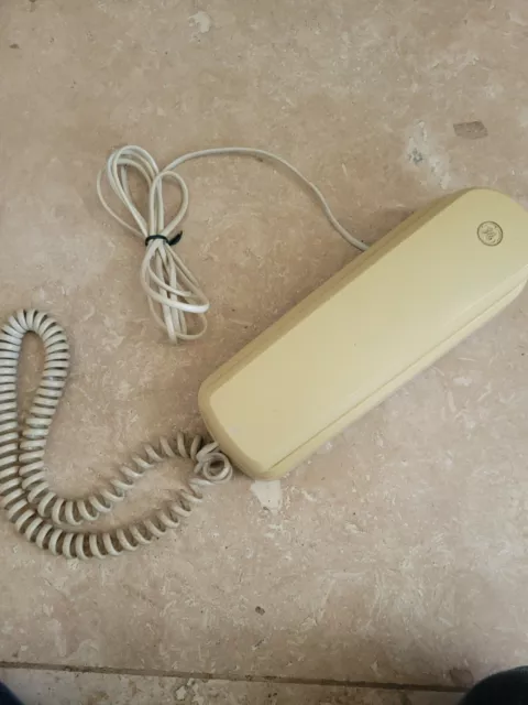 Vinetage 1980's GE Wall Mount Or Table Top Phone Model 2-9130a Corded Plug In