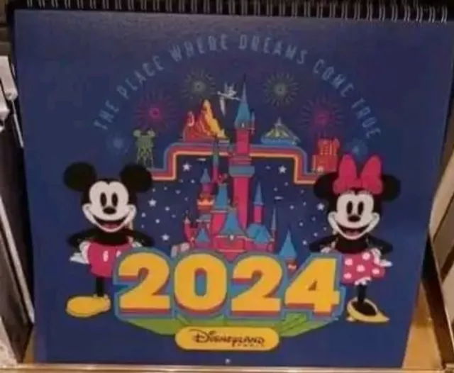 DISNEY 2024 DISNEYLAND Paris Calendar 23.84 PicClick