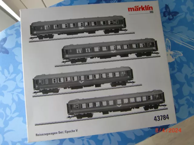 märklin H0 43784 Set mit 4 Schnellzugwagen aus der Schweden SJ  Einmalige Serie.