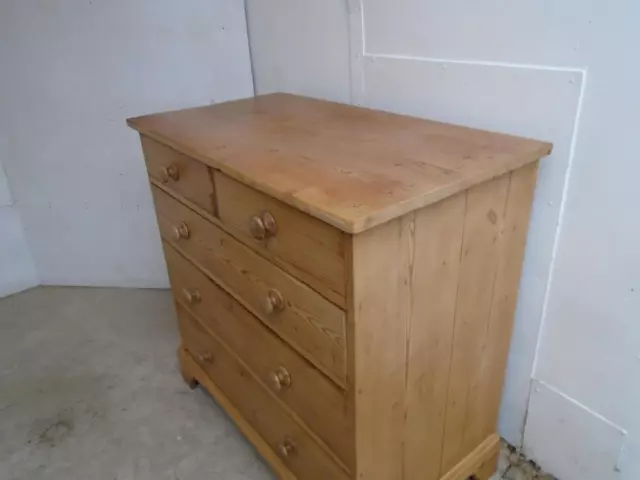 A Superb Heavy Original Georgian Antique / Old Pine Waxed Chest of Drawers 2