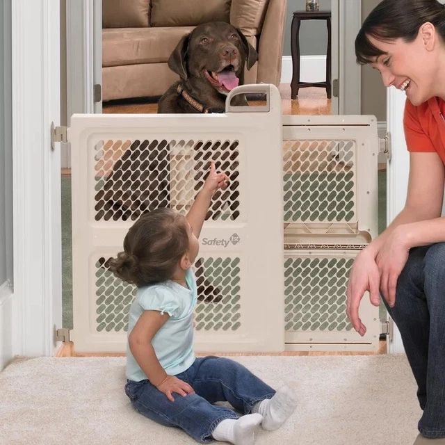 SAFETY 1ST 2842 inch Lift, Lock and Swing Gate 15.00 PicClick