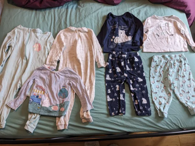 Girls Clothing Bundle 12-18 Months, 2x sleepsuits, 2x pjs, top. 