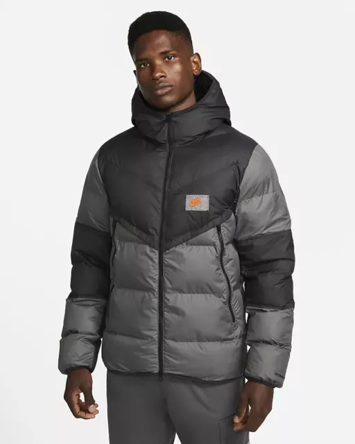 Giacca Cappotto Windrunner Uomo Nike Storm Fit Primaloft Riempimento Sintetico Nero Grigio