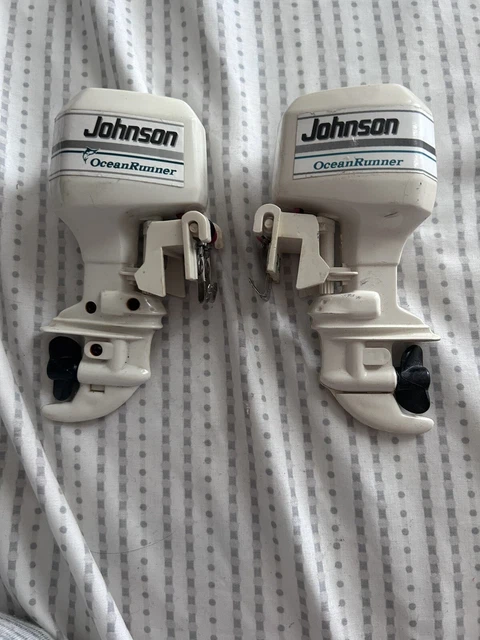 Vintage Johnson Ocean Runner Toy Boat Mini Battery Outboard Plastic motor Set 2 Vintage Johnson Ocean Runner Toy Boat Mini Battery Outboard Plastic motor Set 2