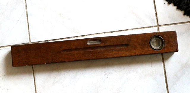 Ancien niveau à bulle en bois - Bricolage