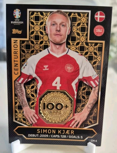 Autocollant Topps Euro 2024 – Simon Kjaer (Danemark) – Captain, Neuf