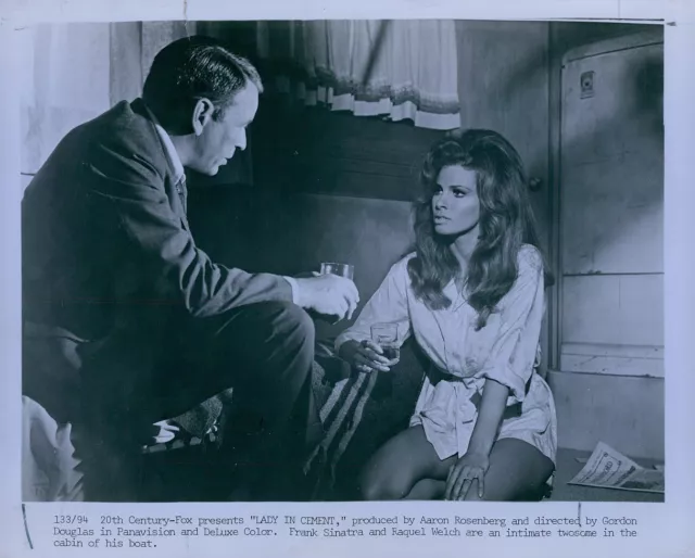 1968 Frank Sinatra & Raquel Welch Lady in Cement Press Photo