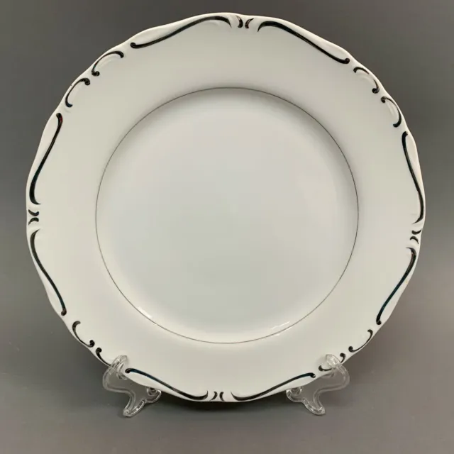Ucagco China Hierloom White Platinum Trim Dinner Plate Made in Japan 10 3/8”