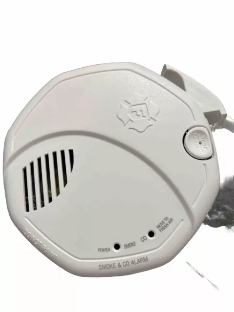 First Alert Z-WAVE Plus Smoke & Carbon Monoxide Alarm (ZCOMBO)  OPEN PACKAGE