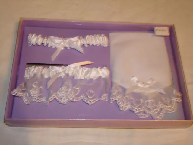 Bride Wedding Garter Set White Satin Lace Hearts Bows w/Handkerchief NOS New B.B