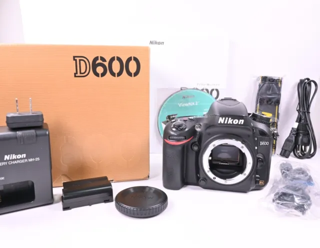 Near Mint w/box Nikon D600 24.3MP Digital SLR Camera Body Sutter 5296 clicks
