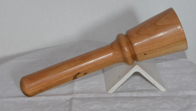 Maillet de sculpteur (625) en bois tourné.