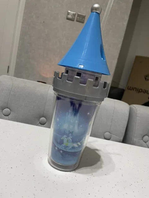https://www.picclickimg.com/HyoAAOSw4vhiBVXs/Disney-Store-Cinderella-Castle-Light-Up-Plastic-Tumbler.webp